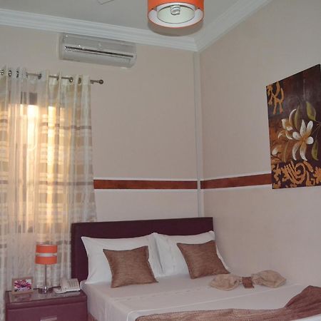Green Lodge Kinshasa Exterior foto