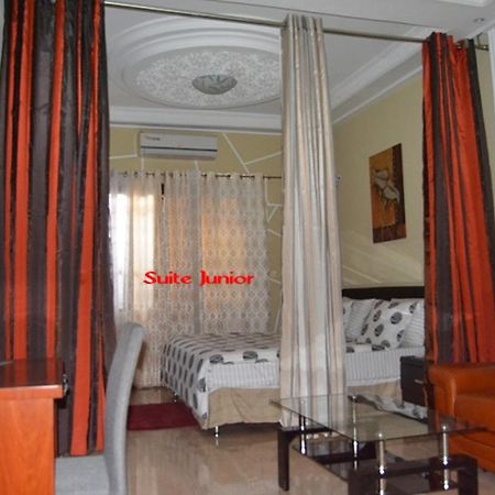 Green Lodge Kinshasa Exterior foto