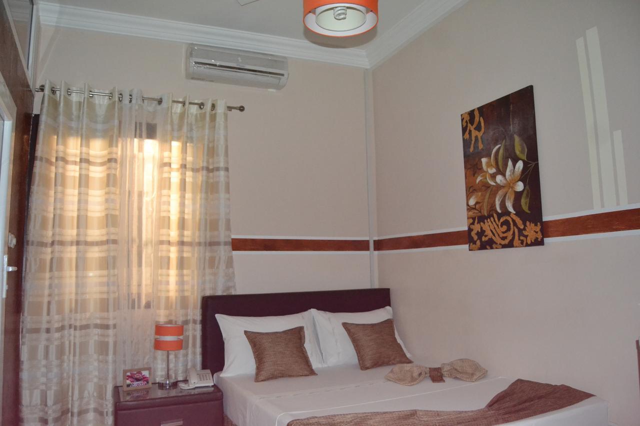 Green Lodge Kinshasa Exterior foto